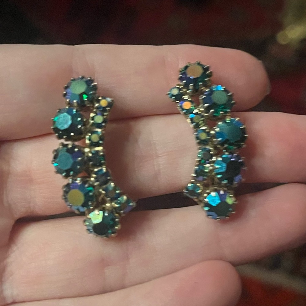 Vintage Blue Aurora Borealis Rhinestone Clip Earrings